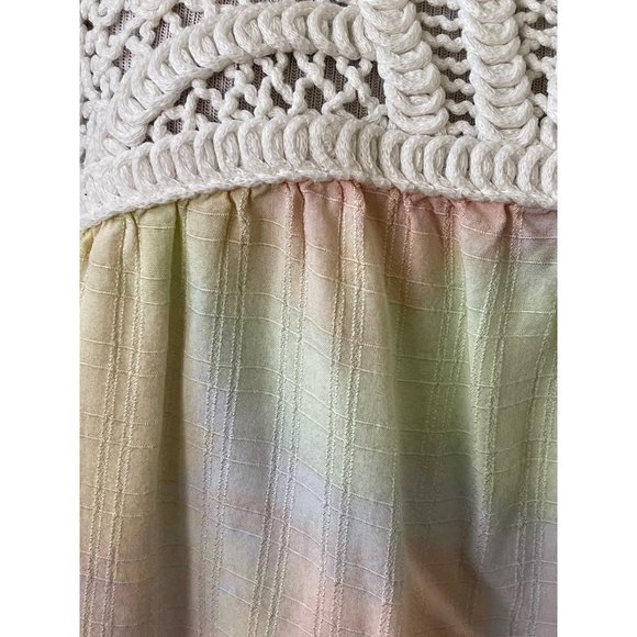 Maurices Pastel / Cream Crochet Neckline Pleated Textured Sleeveless Tank Top - Picture 4 of 10